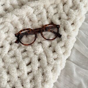 Tortoise Shell Round Glasses